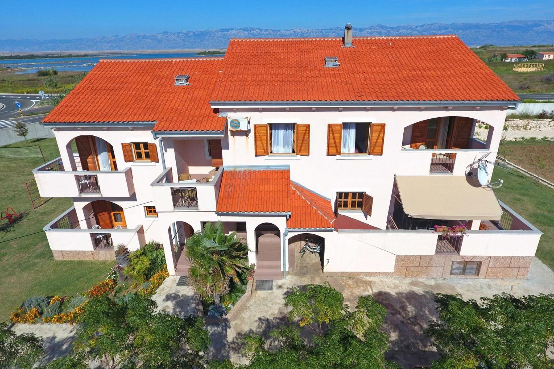 Apartments Armitage Привлака Экстерьер фото